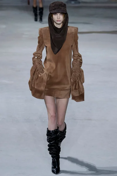 Look 54